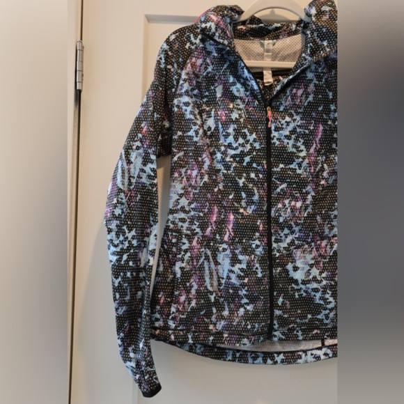 Lululemon rain coat size 6 - Picture 2 of 8